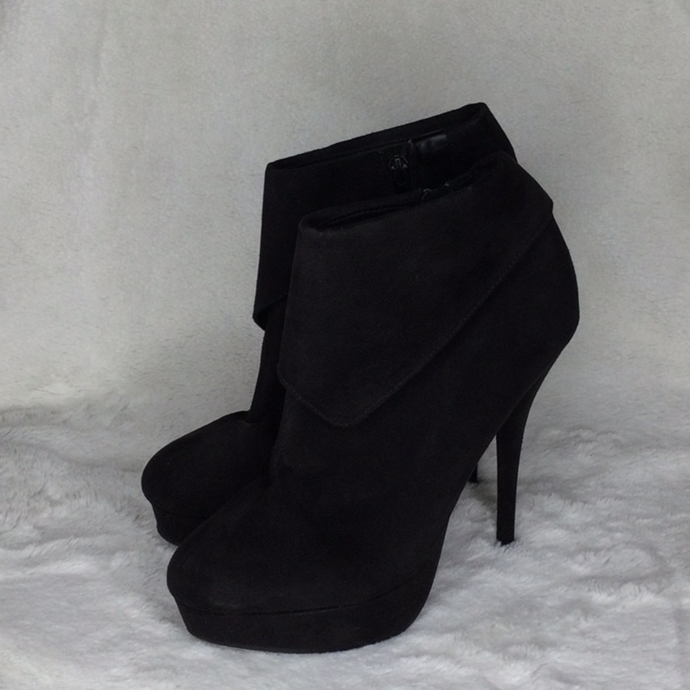 Forever 21 Black Ankle Boots Heels size 9